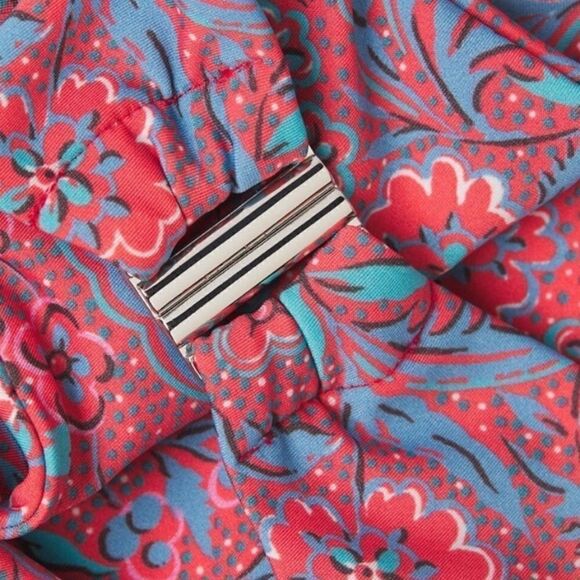 Veronica Beard
Aniston Swimsuit   - Picture 8 of 9